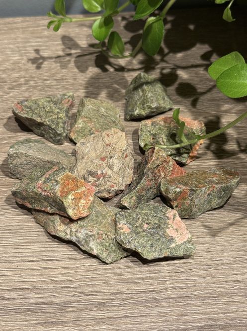 Hovedbilde Unakitt råstein, ca 25g